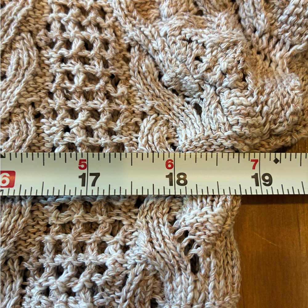 Light Beige Open-Knit Short Sleeve Top - Picture 3 of 4